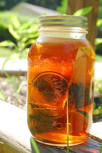 Lemon Lime Sun Tea