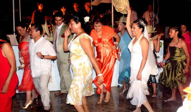 boda en playa, beach wedding, Oaxaca, México, Bodas Huatulco, Wedding Planner boda en playa, beach wedding, Oaxaca, México, Bodas Huatulco, Wedding Planner
