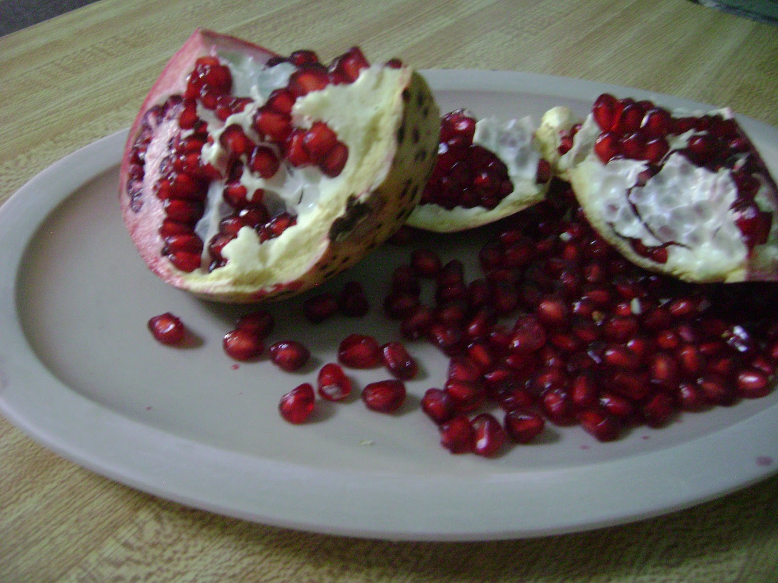 How to peel a pomegranate 
