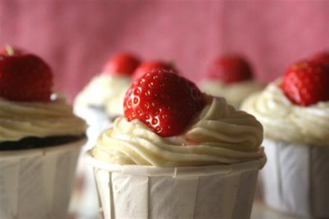[cupcakes+de+chocolate+com+morangoValentina+(Small).jpg]
