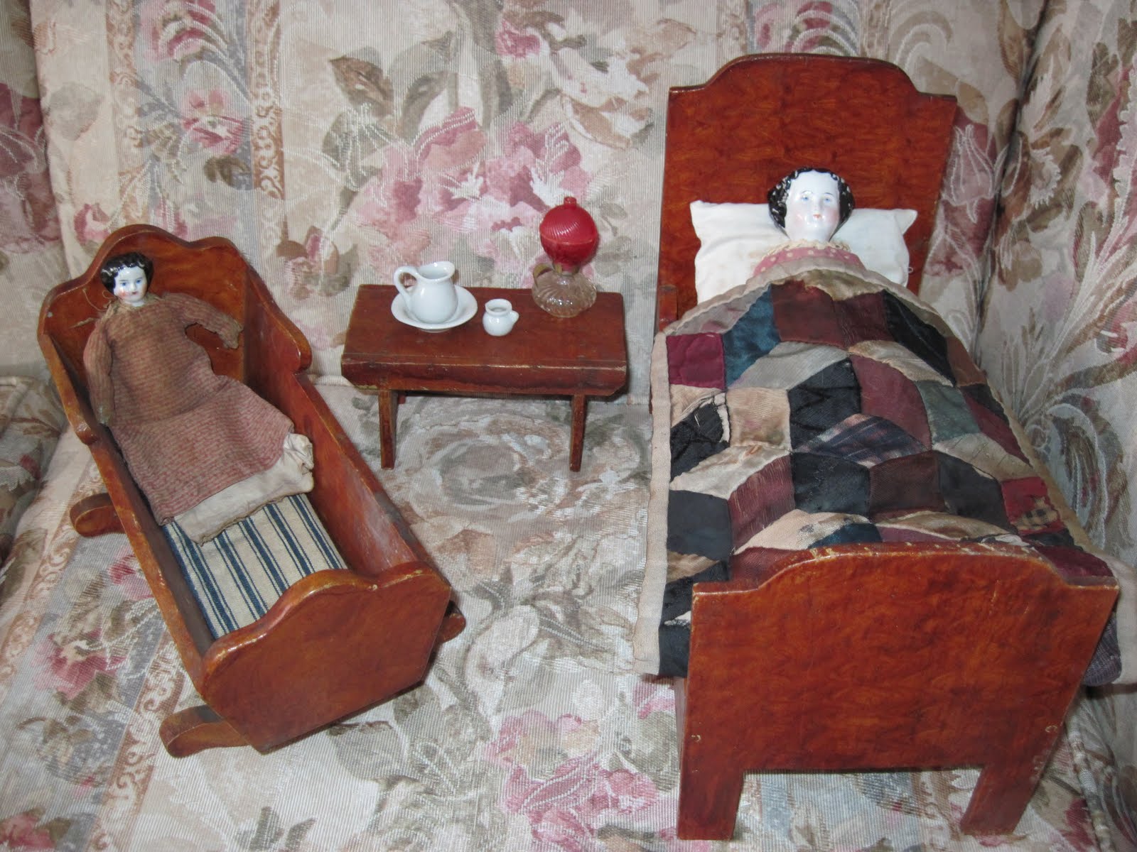 [dolly+furniture+set.JPG]