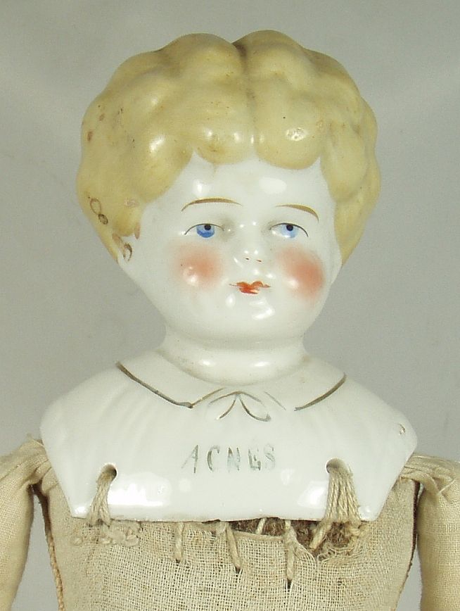 [agnes+doll+closeup.jpg]