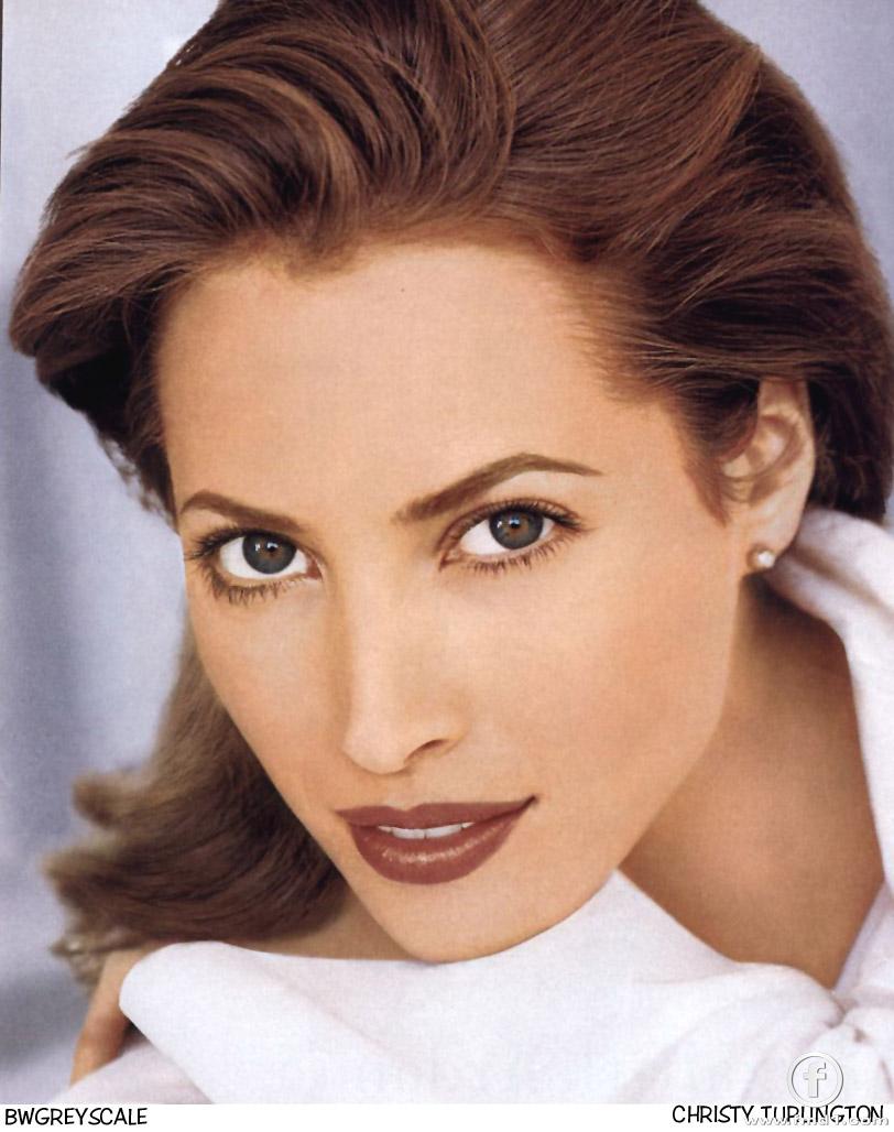 Christy Turlington: The Epitome of Grace and Serenity