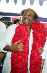 [kuselan_pooja16.jpg]