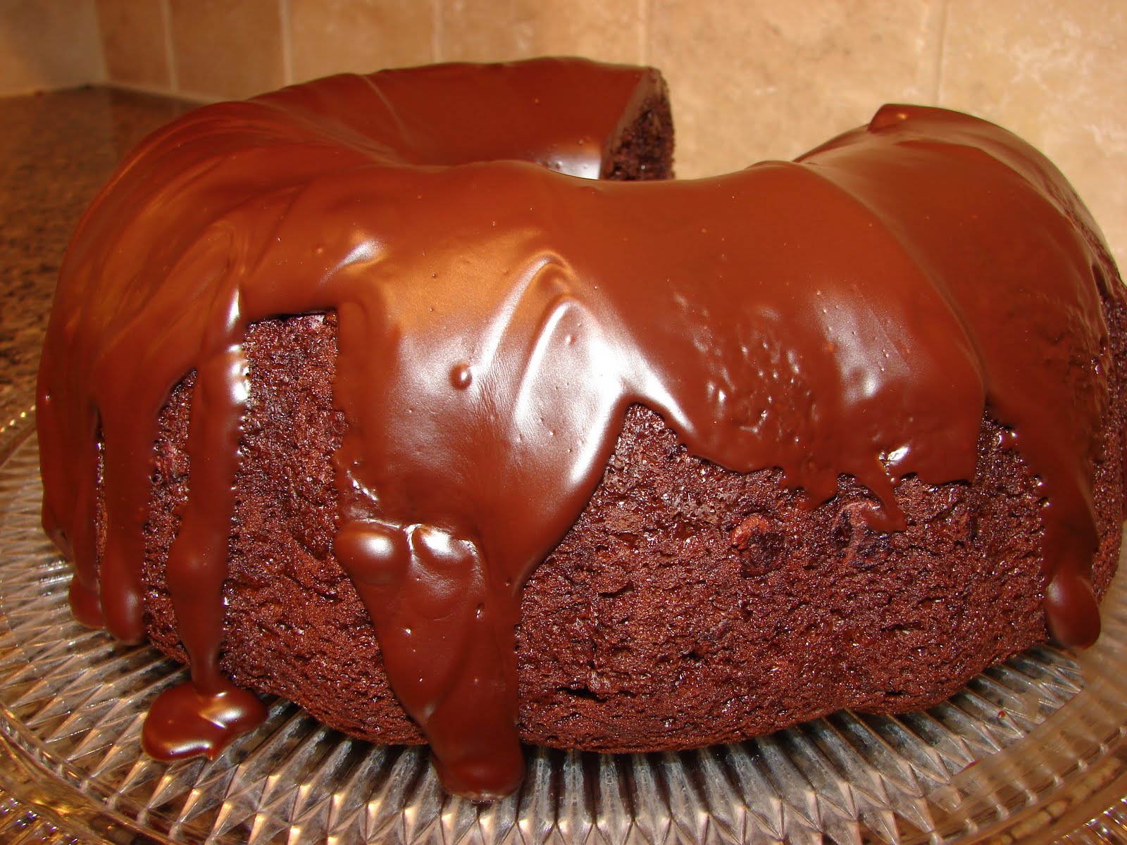 A Bear in the Kitchen: Moist Devil&amp;#39;s Food Bundt Cake