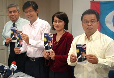 Elizabeth Wong Keat Ping Unveil Anwar Ibrahim book