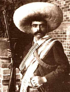 Villa solicitó la ayuda de Zapata y se enfrentaron a las tropas de Obregón y Carranza (apoyado por Estados Unidos) Villa solicitó la ayuda de Zapata y se enfrentaron a las tropas de Obregón y Carranza (apoyado por Estados Unidos)