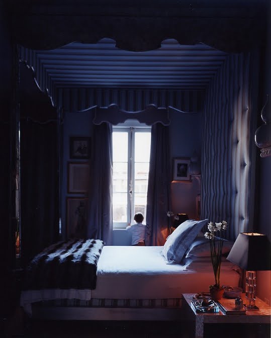 [Striped+bedroom.jpg]