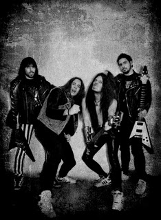EL GUITARRISTA DE DIMMU - Metal Fans Chile Inc. The Blog