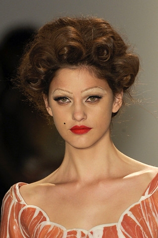 Makeup Womens Shopping: 2011 Spring Runway Hairstyle Trends