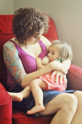 Big Red Wagon >> Just the 5 of us!: Favorite Breastfeeding Photos Big Red Wagon >> Just the 5 of us!: Favorite Breastfeeding Photos