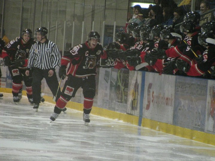 Port Alberni, B.C. - Hammer's Bulldog and Bombers Blog: Dogs unbeaten ...