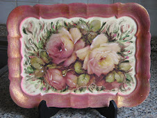 Decoupage pittorico su piccolo vassoio