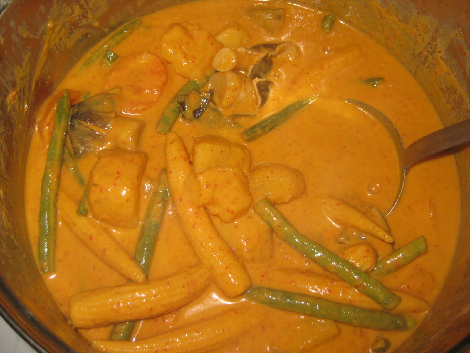 Raymond S Kitchen From Grandma S To Ours Thai Vegetable Red Curry