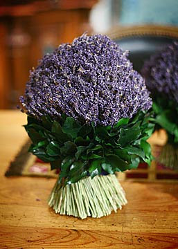 https://2.bp.blogspot.com/_EqVb1tAnTz0/SucmX1m5QaI/AAAAAAAABd8/8uWtllSOnP4/s400/lavender+bouquet