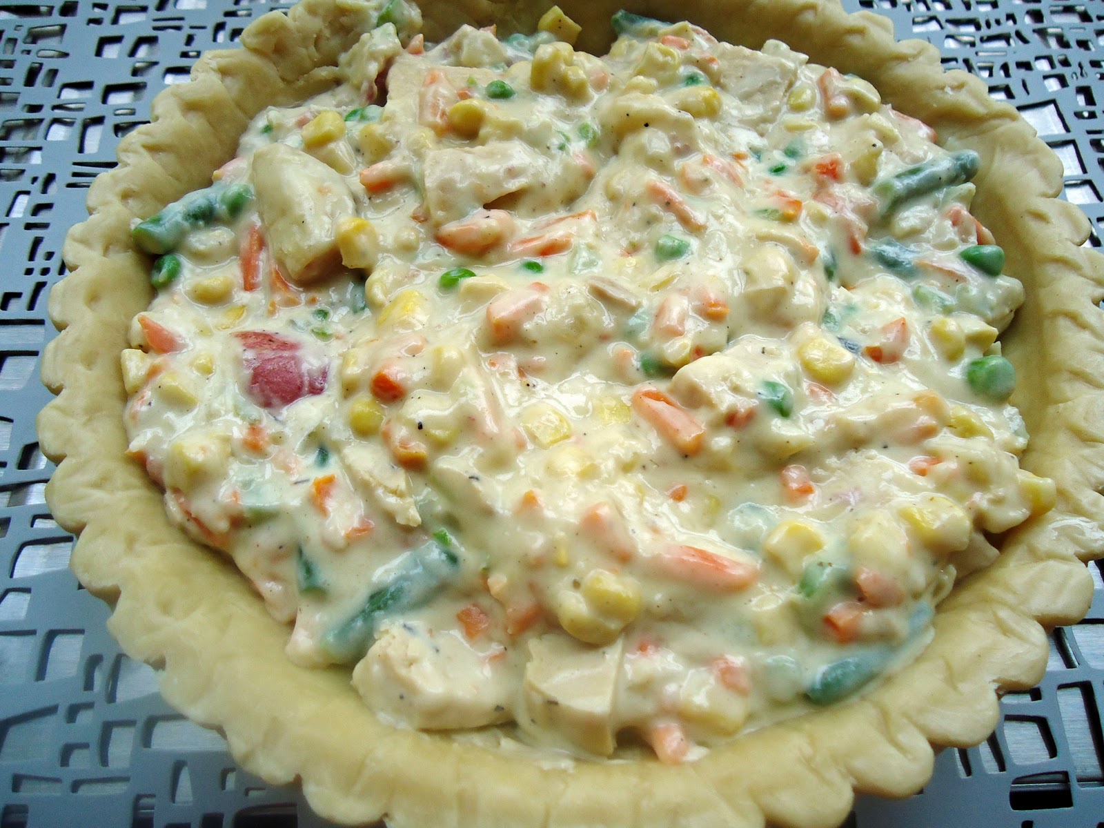 obviously vegetarian Secretly Healthier "Chicken" Pot Pie with Mashed