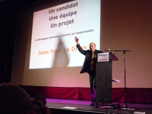 [jean+yves+le+drian+2.jpg]