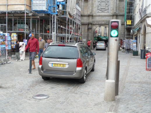 [P1020414+allÃ©gÃ©e+borne.jpg]