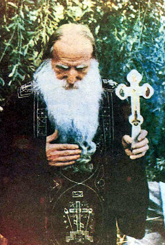 Δόξα εις τον Γολγοθά του Χριστού.