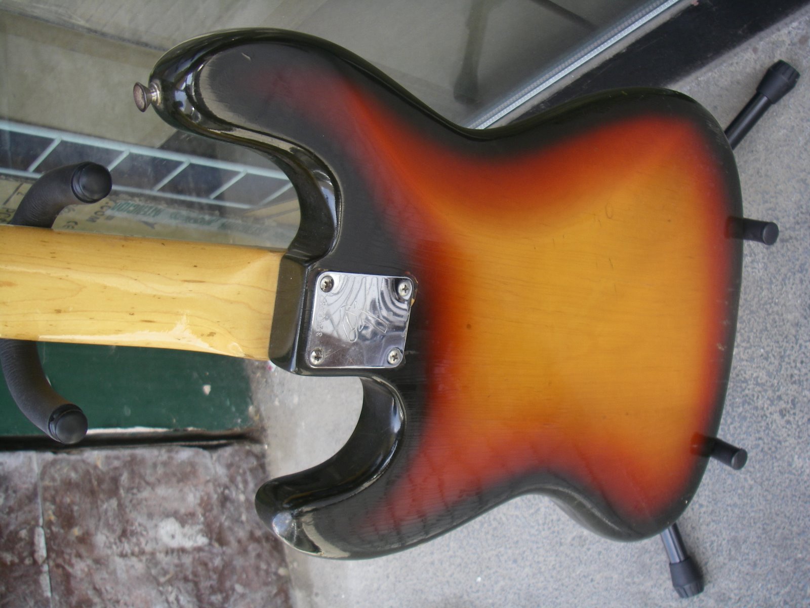 [fender.jazz.bass.fretless.IMGP5955+(4).JPG]