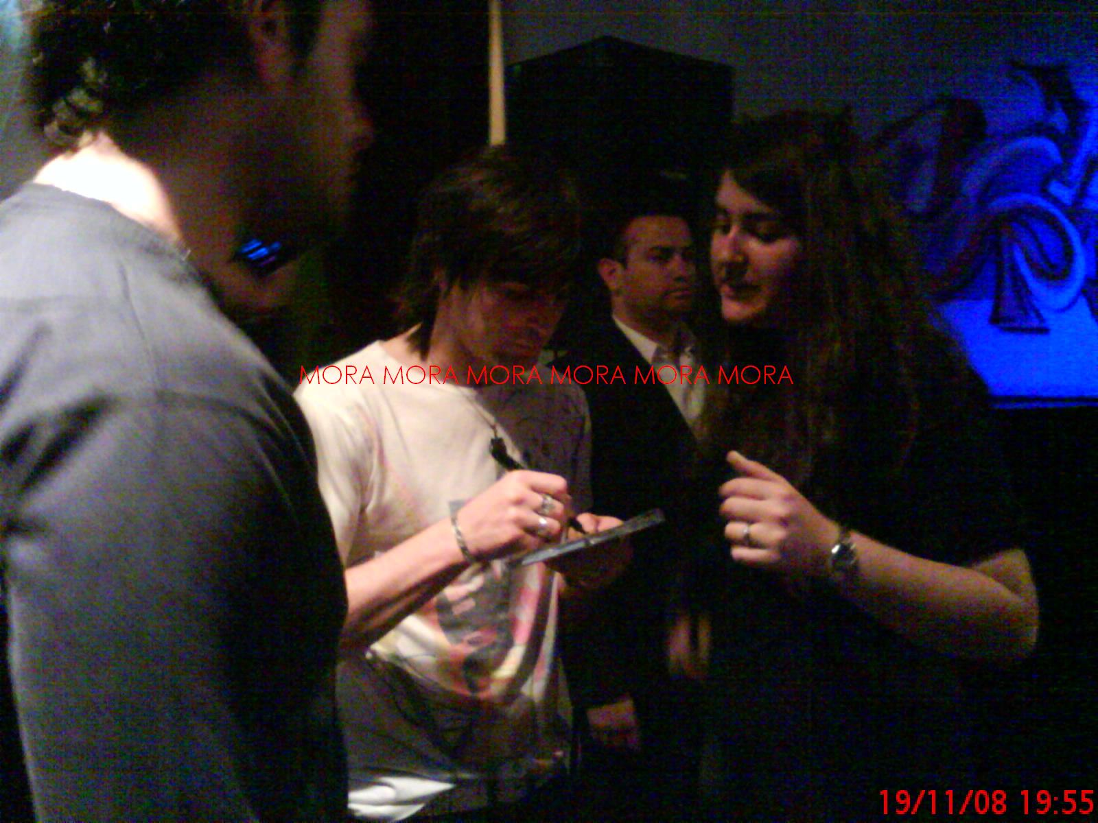 [con+AXEL+en+Unicenter.JPG]