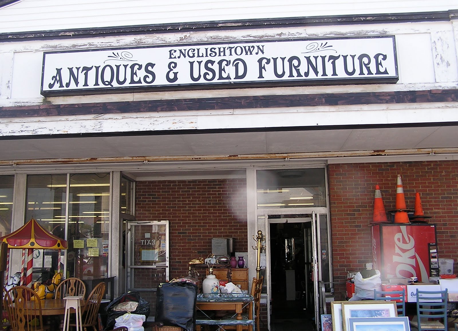 Bennett and Company: Englishtown Antiques & Used Furniture