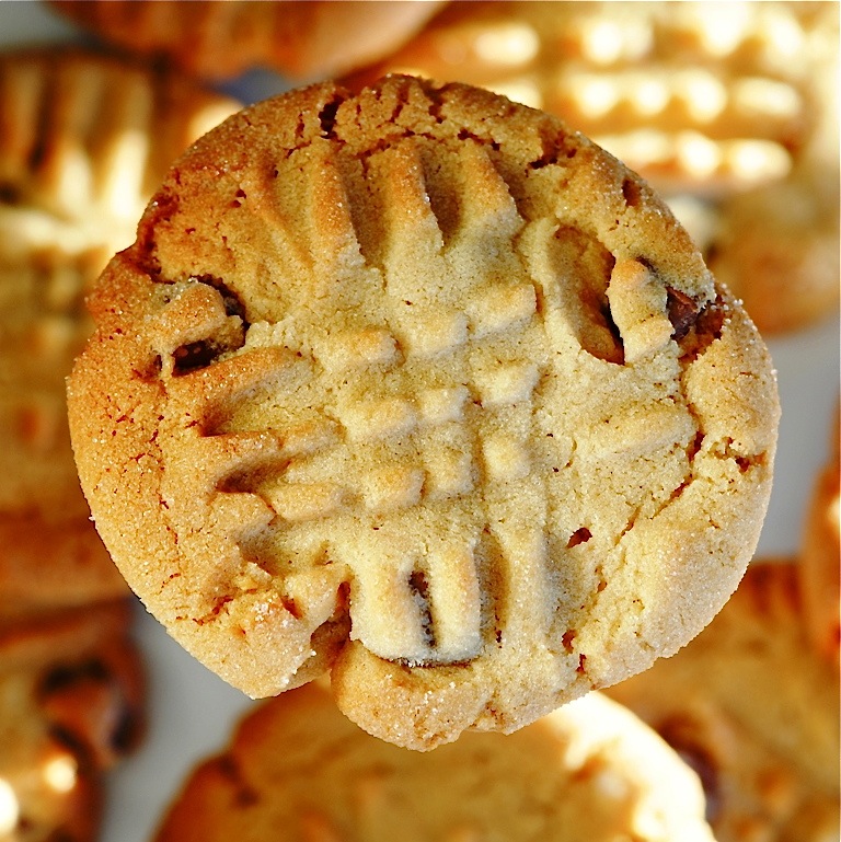 JULES FOOD... Betty Crocker's Peanut Butter Cookies