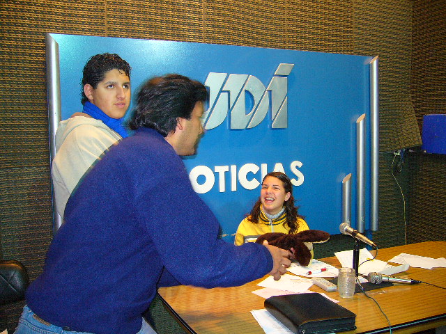 VISITA A LOS MEDIOS