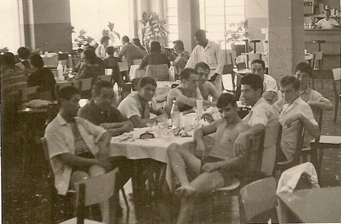 [mendeiros_dogma3_1965_16.jpg]