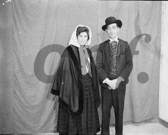 [CortejoFoclórico-30-05-1937.jpg]