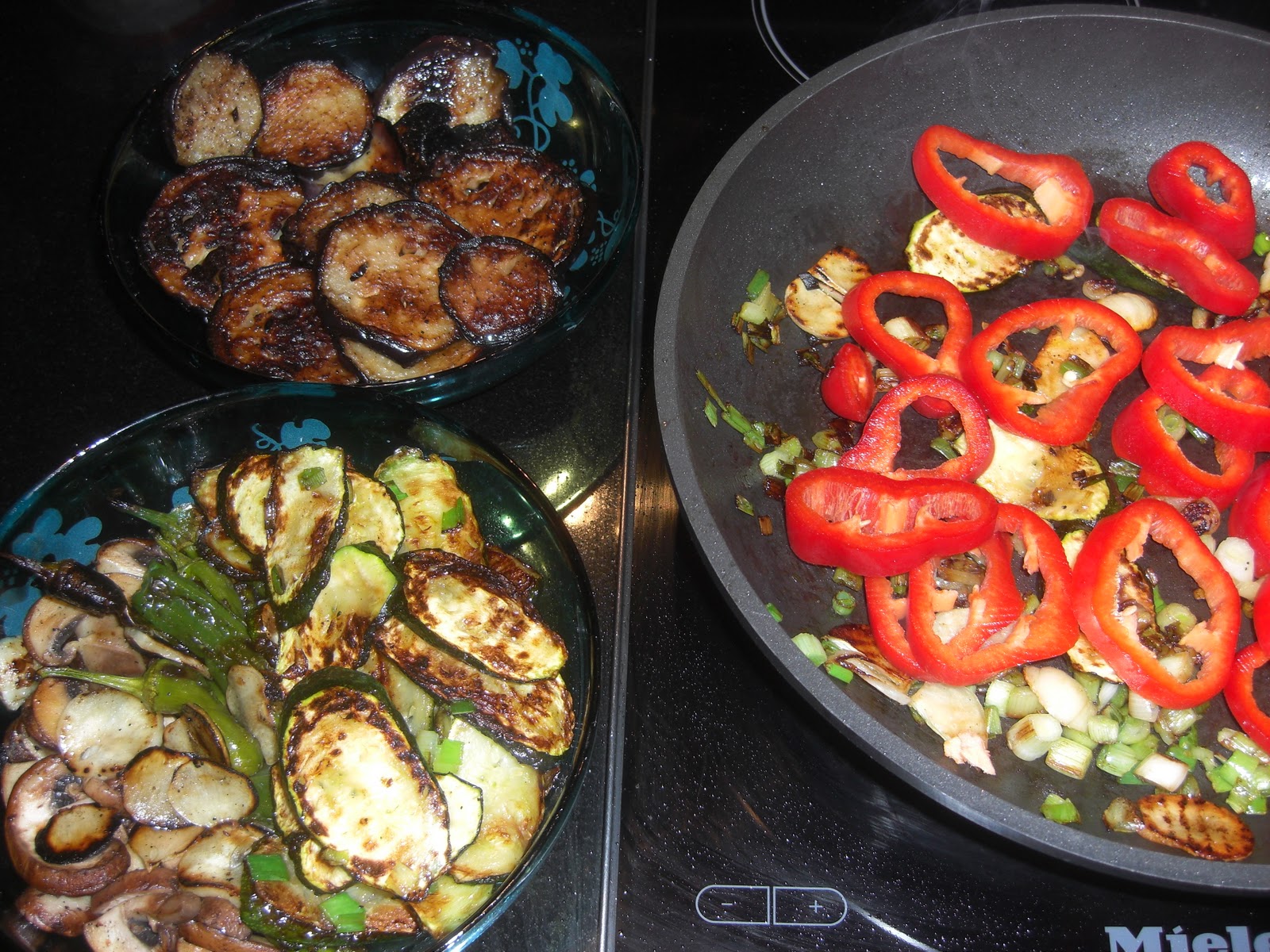 Überall & Nirgendwo Pizza Mediteranea speziale