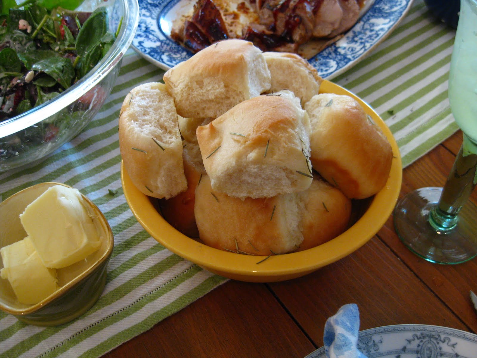 ARIZONA TRAVELER BAREFOOT CONTESSA GARLIC MASHED POTATOES and BELINDA'S HOMEMADE ROLLS