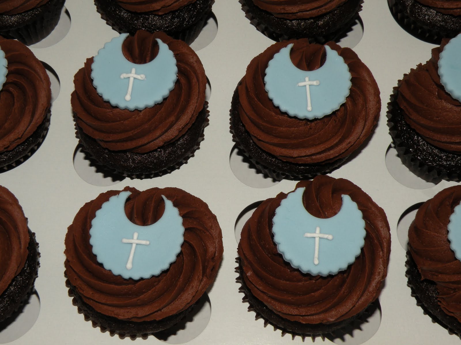 Cupcake Deluxe Baptism Cupcakes