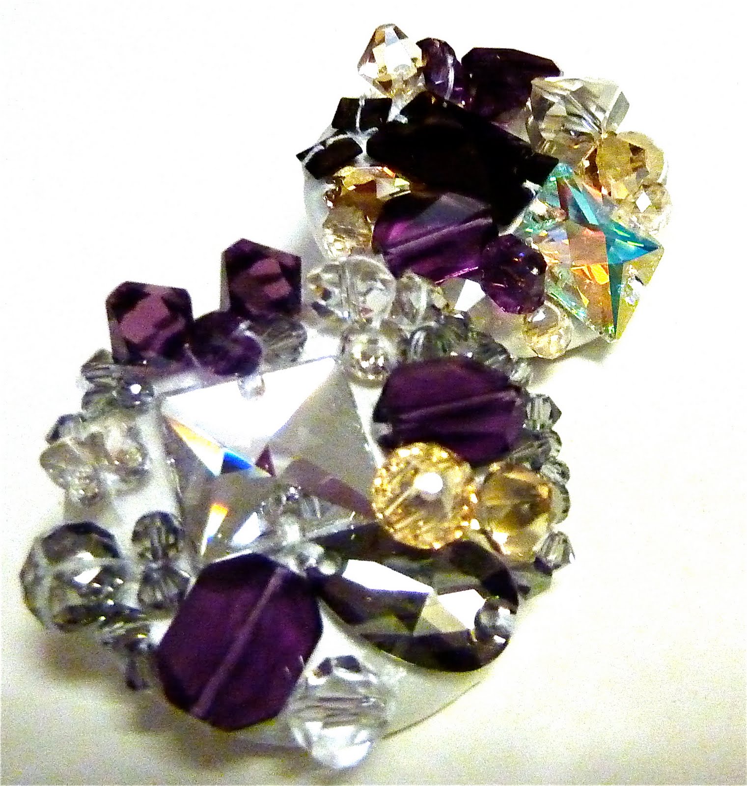 [crystal+broach+elli+grace.JPG]