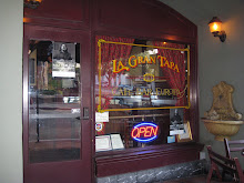Front window, La Gran Tapa