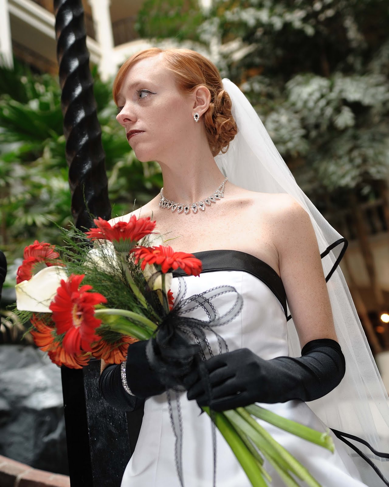 Almari Style: Black and White Wedding Style