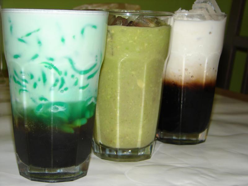 Forum Image: http://2.bp.blogspot.com/_Fc8XFPxWf-E/TE7ZuE15onI/AAAAAAAAAAU/776-nS6xnKA/s1600/es_cendol_juice_avocado_ice_coffee263200928_std.jpg