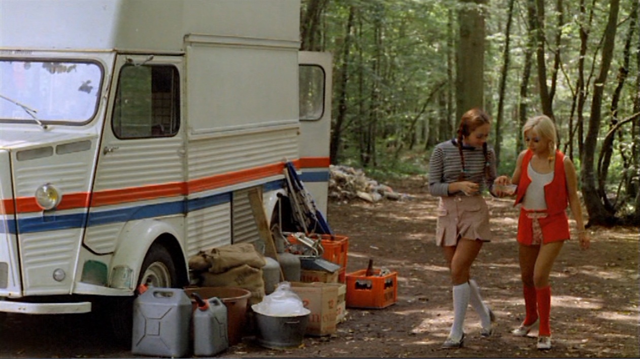 Horror Movies and Beer! Requiem pour un Vampire Screenshots Part 1