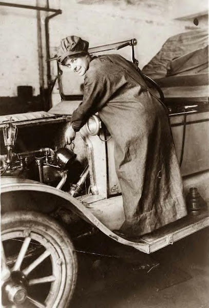 Rosalie Jones, auto salesman, 1920