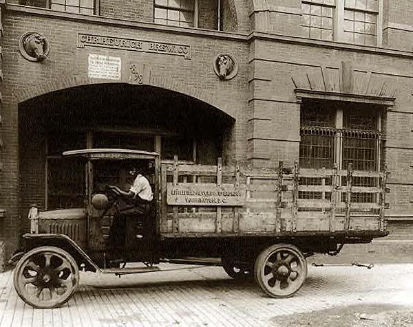 Littlefield, Alvord & Co., express truck, 1920