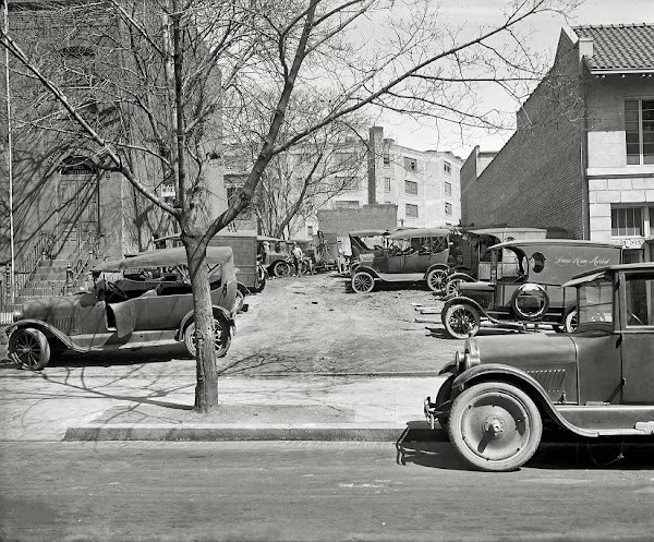 cars parked at Robey Motor Co. Washington DC, 1926