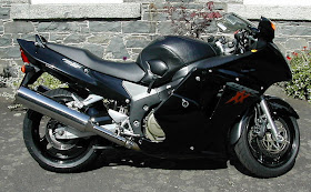 Extreme Honda CBR1100XX Super Blackbird