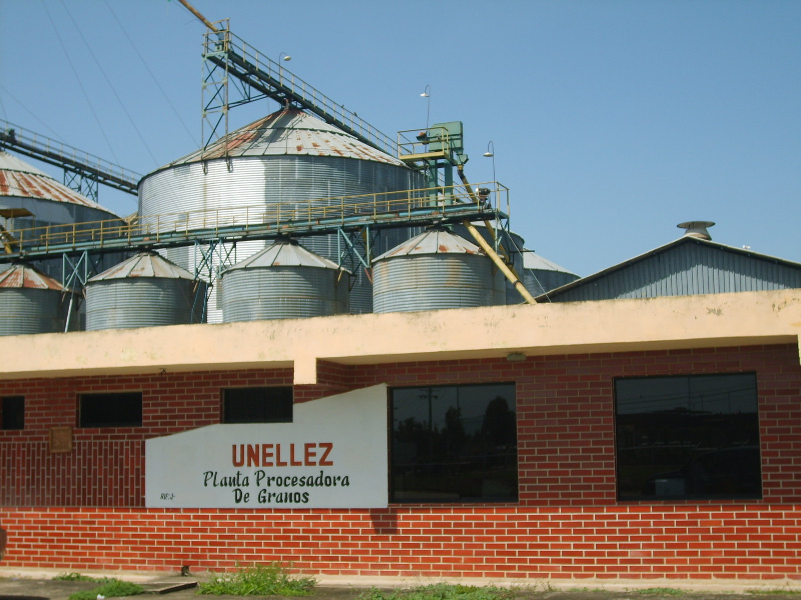 Agenda Universitaria: FUNDACION UNELLEZ VIPI, UNA EMPRESA DE PRODUCCION