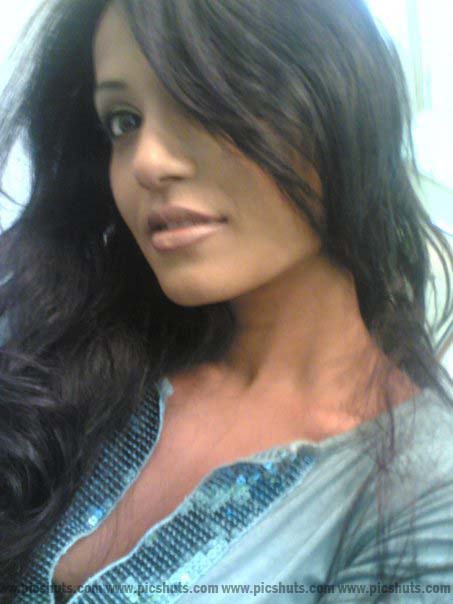 nilushi_abeykoon_2_asiachicks.blogspot.com.jpg