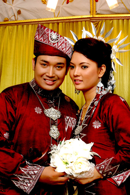 Bila Malam Ku Merindu / BUMBUNG SKY: Majlis Malam Berbedak & Berinai