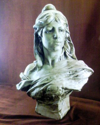 [busto.jpg]