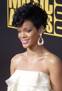 Rihanna-039033.jpg