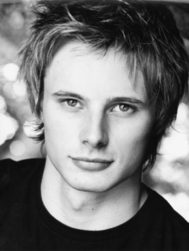 Los Ojos Del Espectador Bradley James El Nuevo Rey Arturo