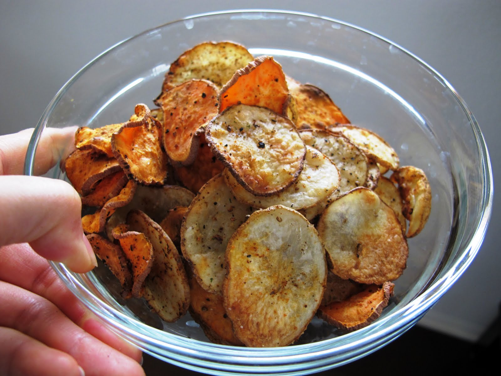 NuM NuM Oven Baked Potato Chips and cheese sammies