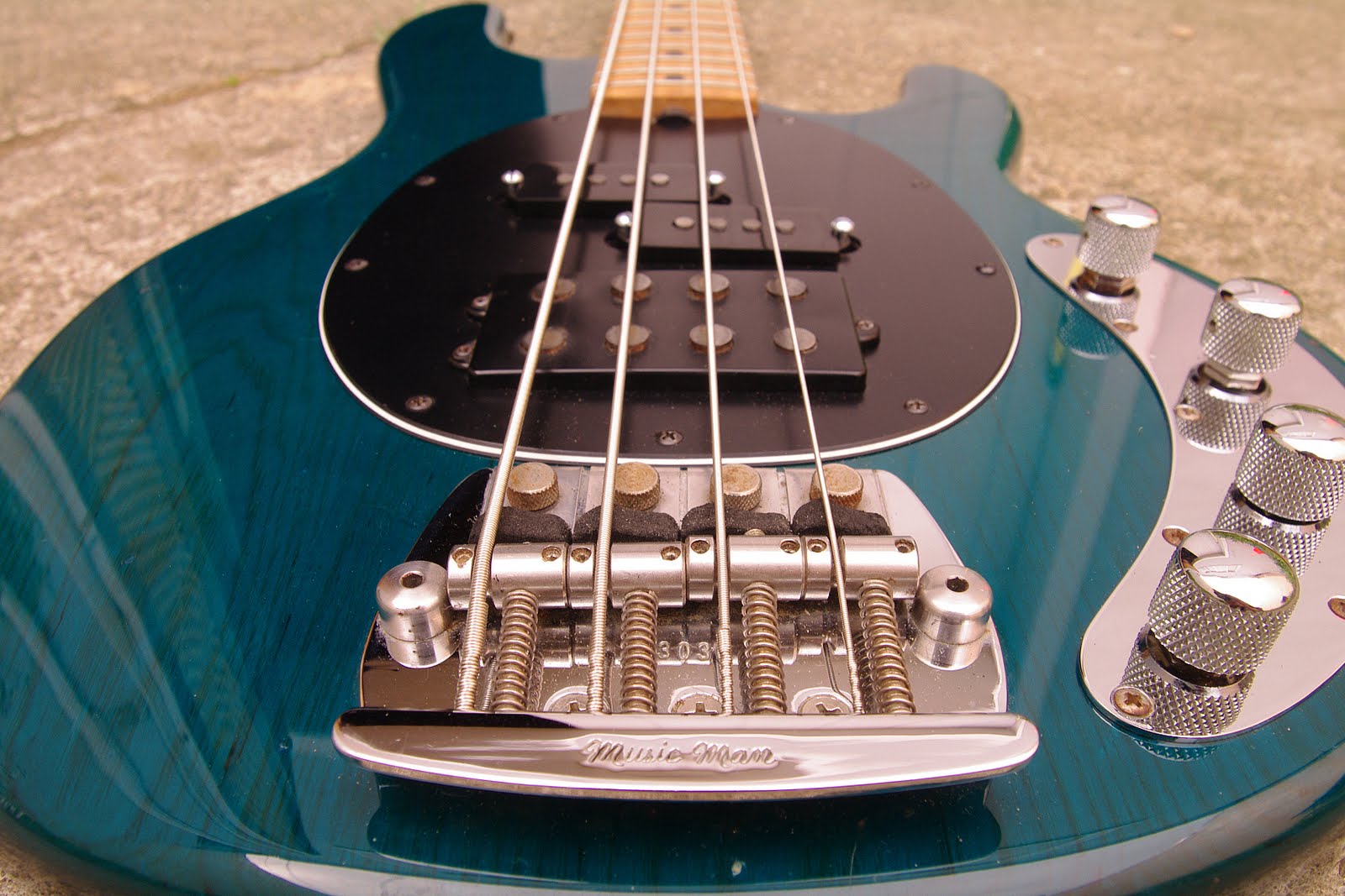 Mark Hoppus signature bass WITH MusicMan Pickup? | TalkBass.com